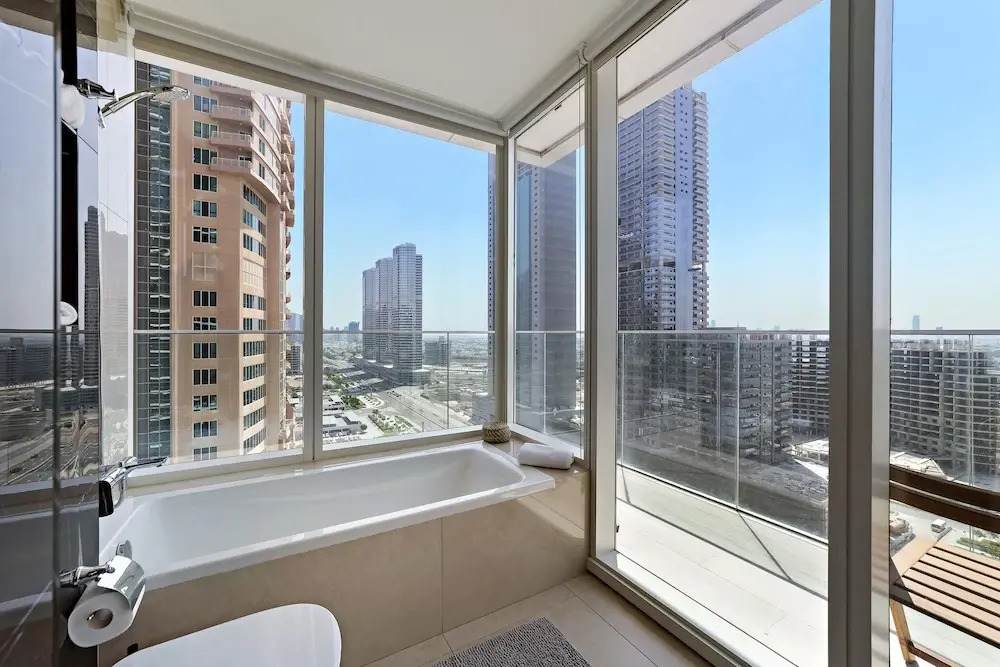 Stunning One-bedroom Apartment in Me Do Re in JLT