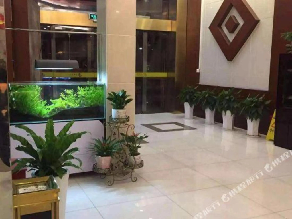 Tianjia Holiday Hotel (Nanjing Tianyin Avenue Metro Station Store)