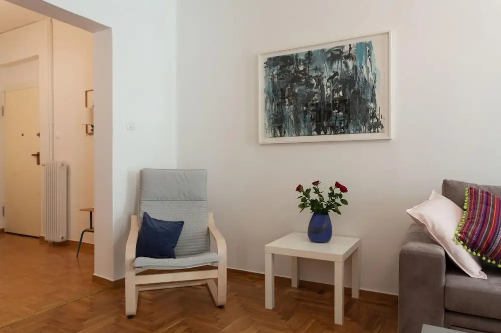 2 Bdrm apt for up to 6 Guests Next to Acropolis Museum