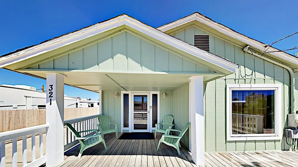 321 E Cotter 3 Bedroom Home