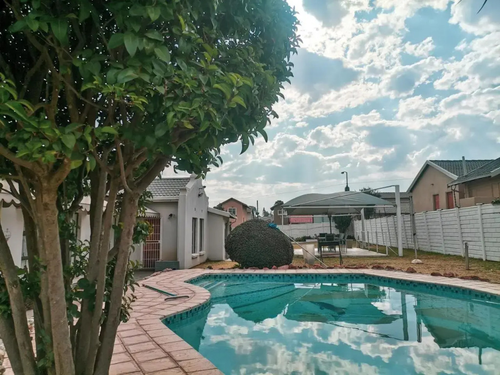 S.K.E Guest House