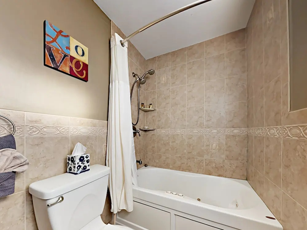 1500 SW 22nd Street Home 3 Bedrooms 2 Bathrooms Home