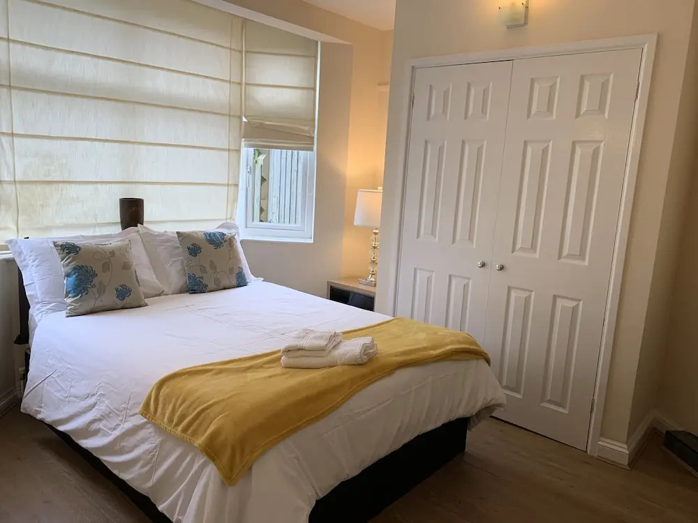 6 bed House With 2 En-suites, Garden and Parking