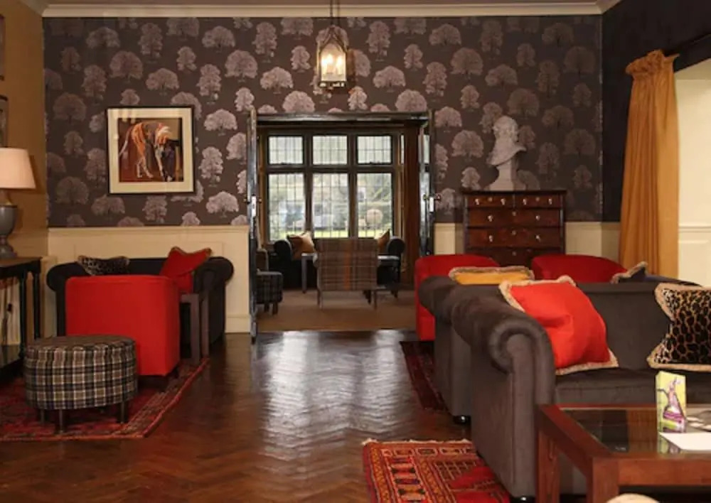 The Hare & Hounds Hotel