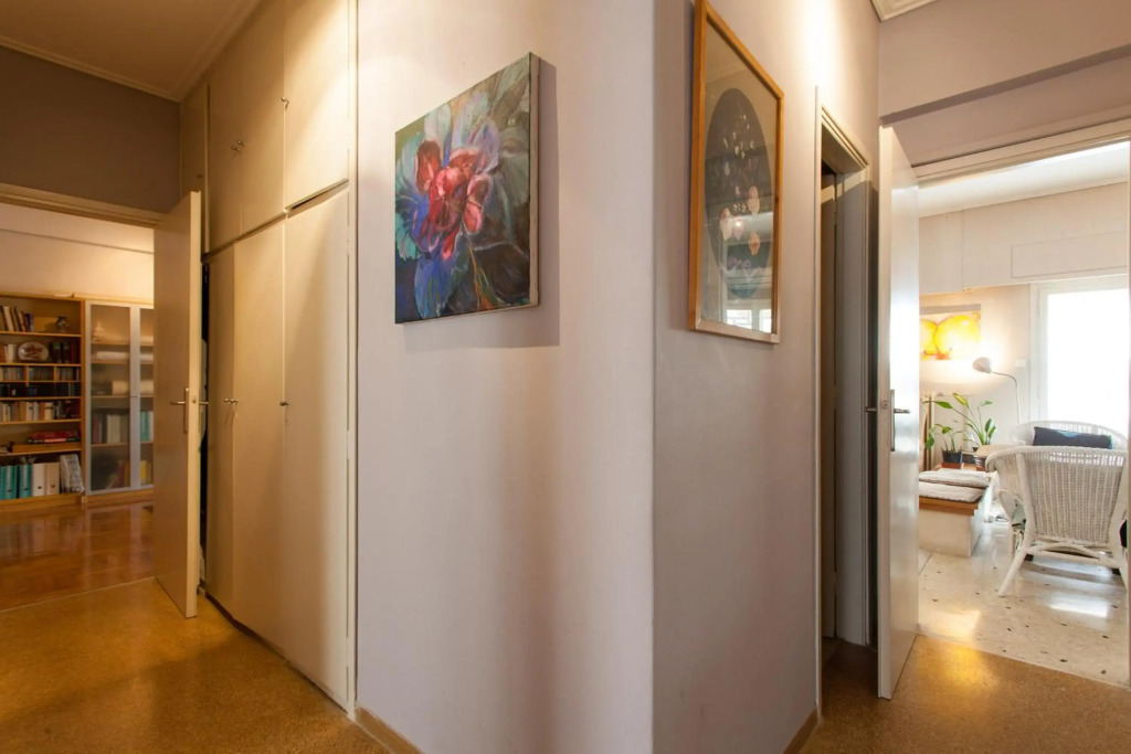 2 Bedroom Artist's Apartment - So Athens