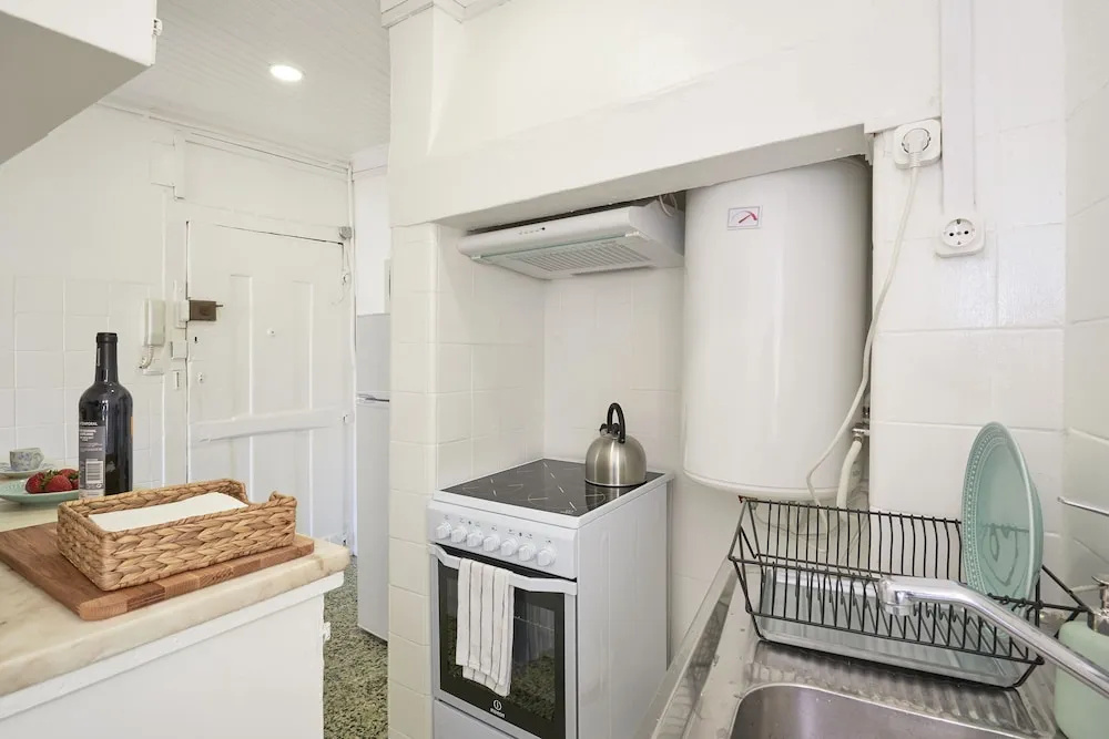 Graça and Alfama Heritage 3-BR Signature Suites by NestAtLisbon