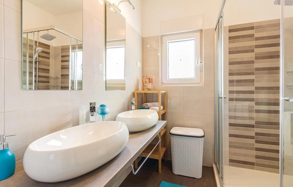 Three-Bedroom Holiday Home In Cetinici