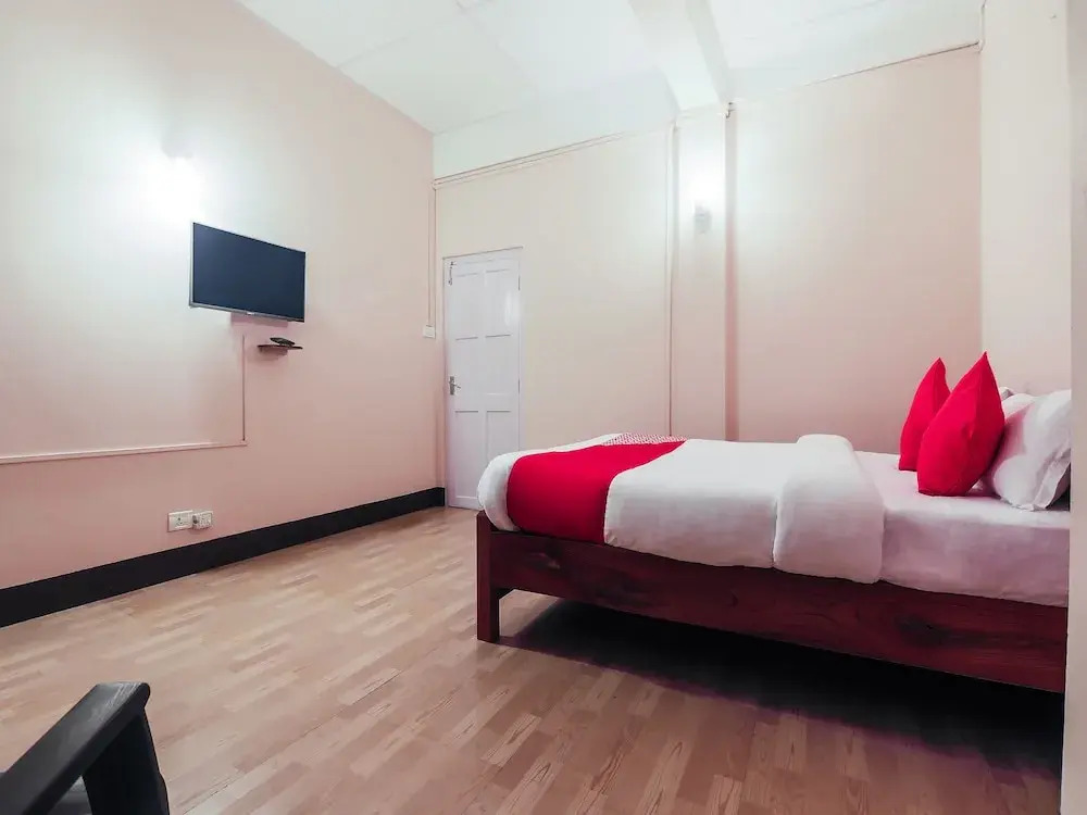Oyo 22570 Amenity Guest House