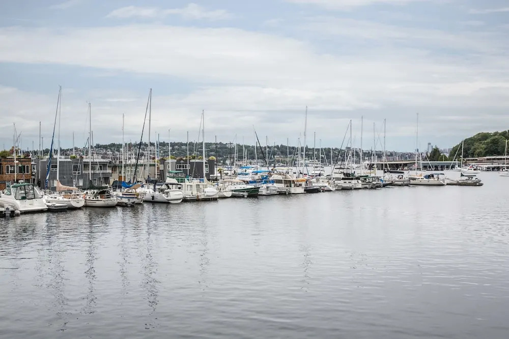 Luxury Houseboat Best in Seattle 3BR