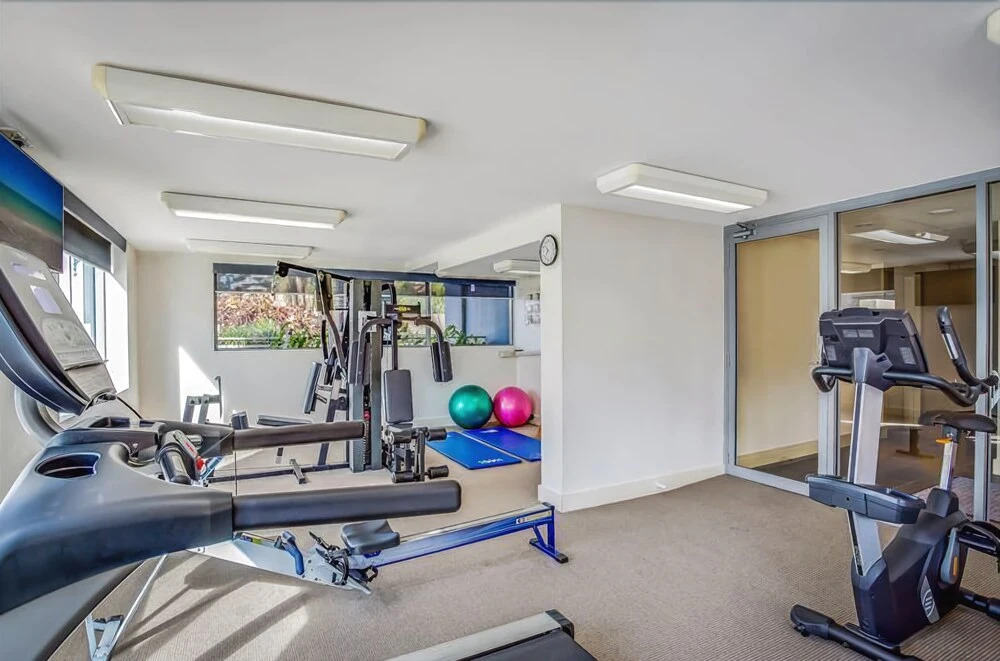Broadbeach on the Park - We Accommodate
