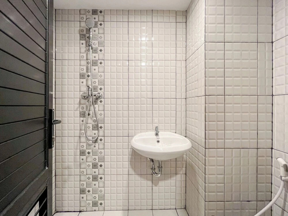 Modern Designed Studio At De Prima Apartment