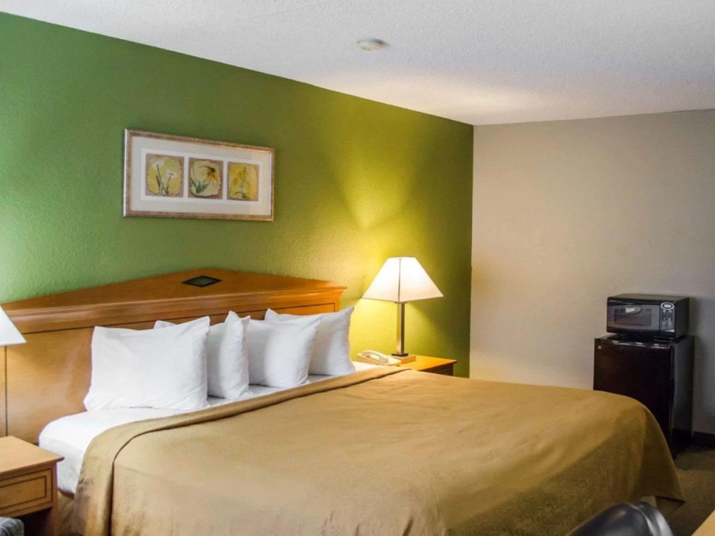 Baymont by Wyndham Pensacola at NAS Corry