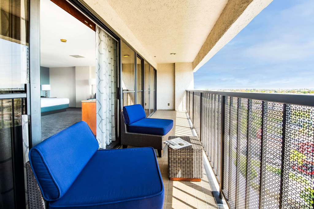 DoubleTree by Hilton Carson