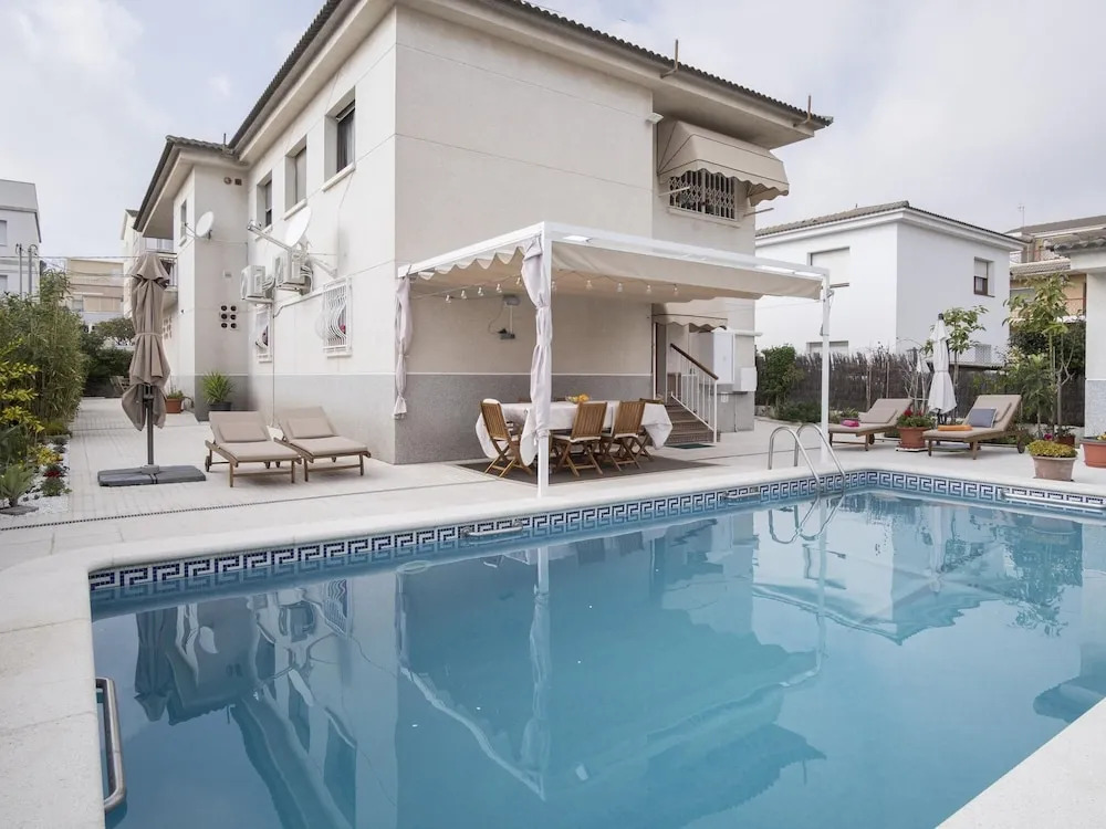 Elegant Apartment in Calafell with Swimming Pool