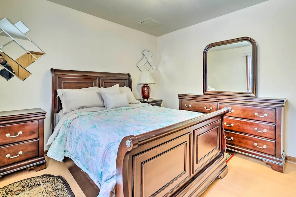 Hot Tub + Deck: Pet-Friendly Poconos Getaway