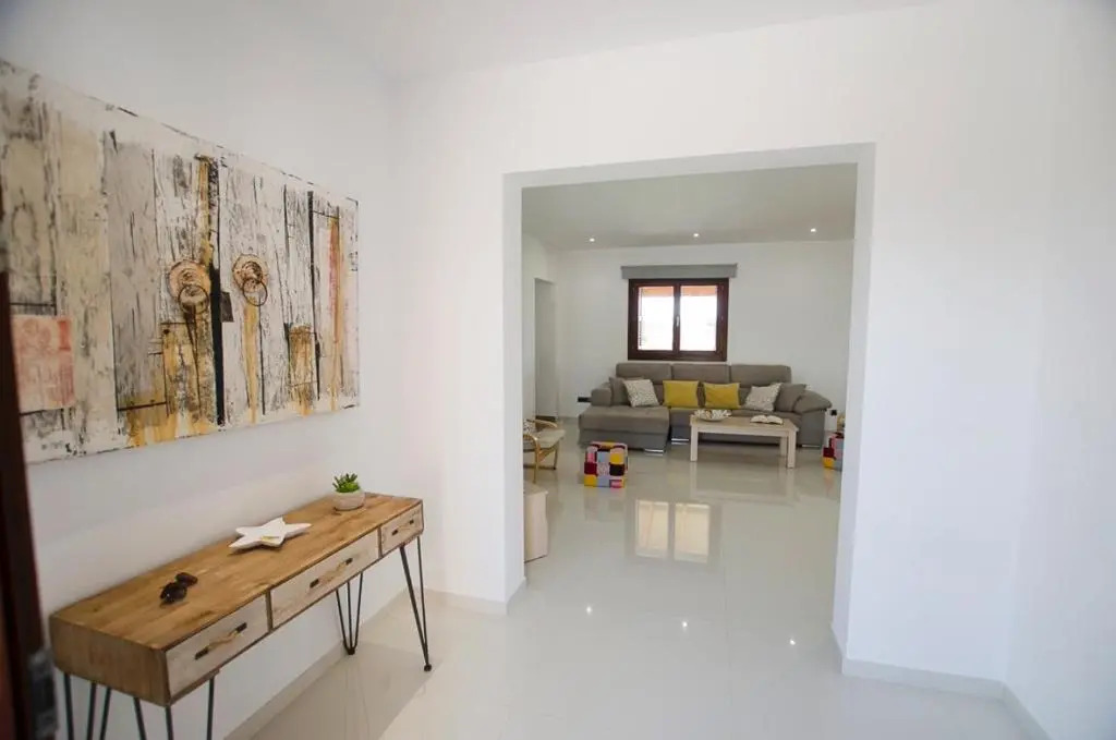 Villa Mediterranea for 10 , new luxury Villa .