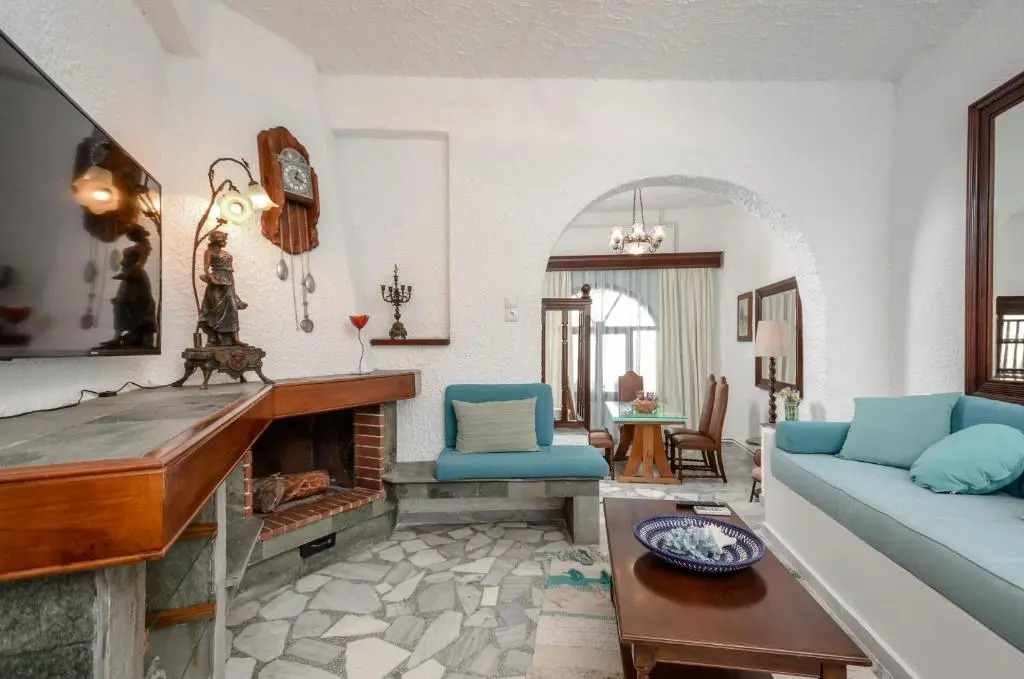 Naxos Center Houses