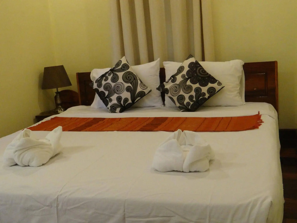 Villa Somphong