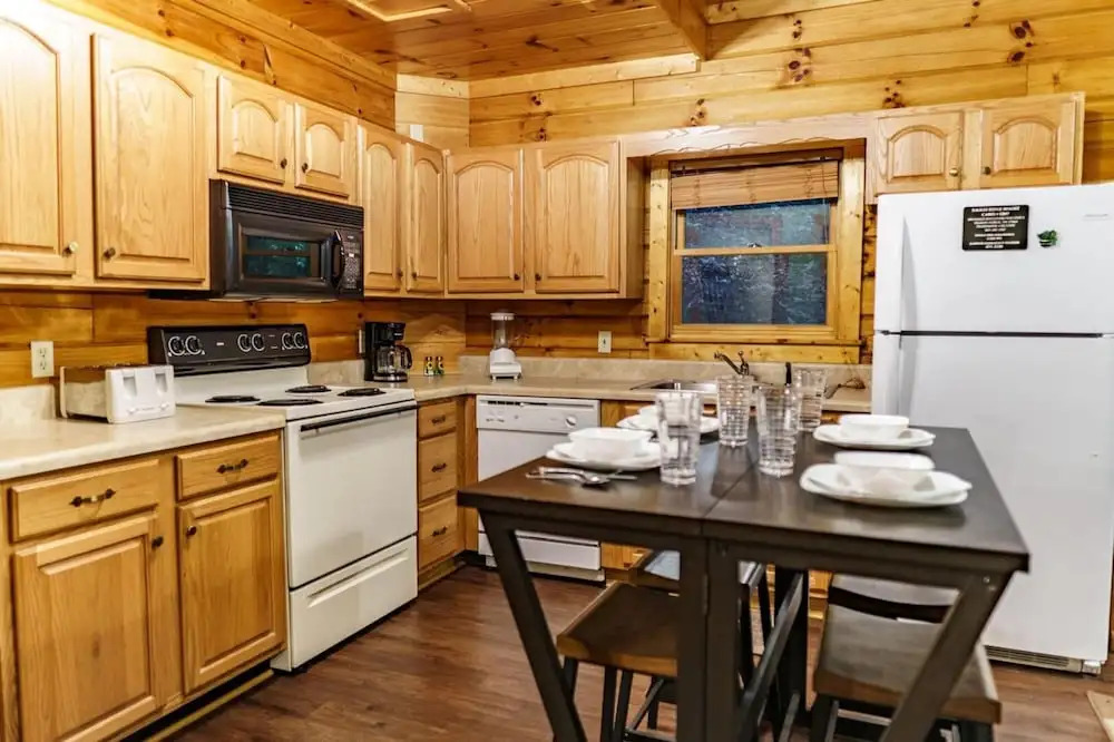 Squirrel's Retreat by Eagles Ridge Resort