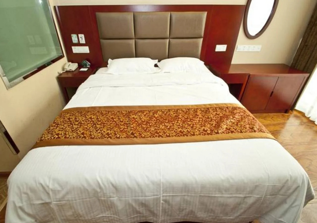 GreenTree Inn ShanDong Linxi Lanling County Government Business Hotel
