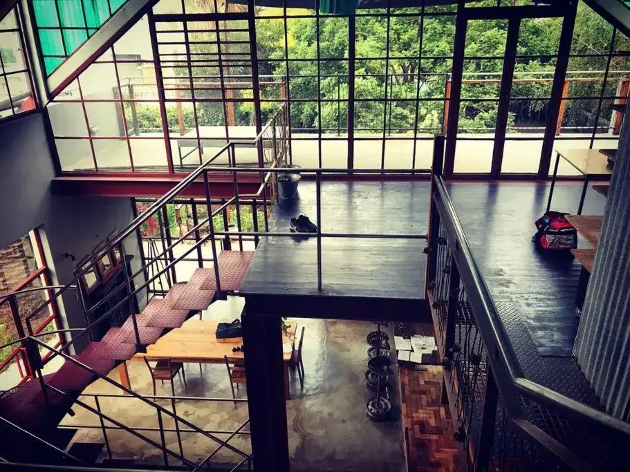 (Sub)urban retreat