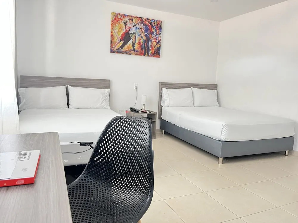 Hotel Vanguardia Natural