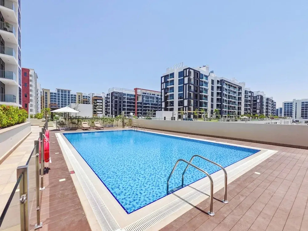 Zen Condo With Burj Khalifa View In Vibrant City