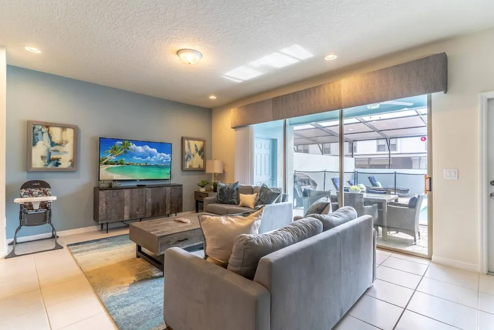 2409 Windsor at Westside