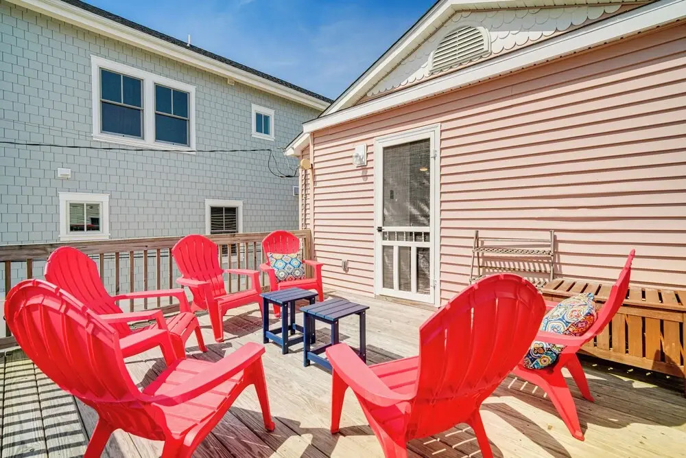 Walk to Beach: Ocean City Home w/ Deck & Views!