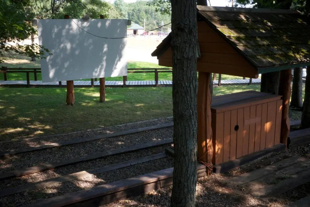Arrowhead Camping Resort Cabin 1