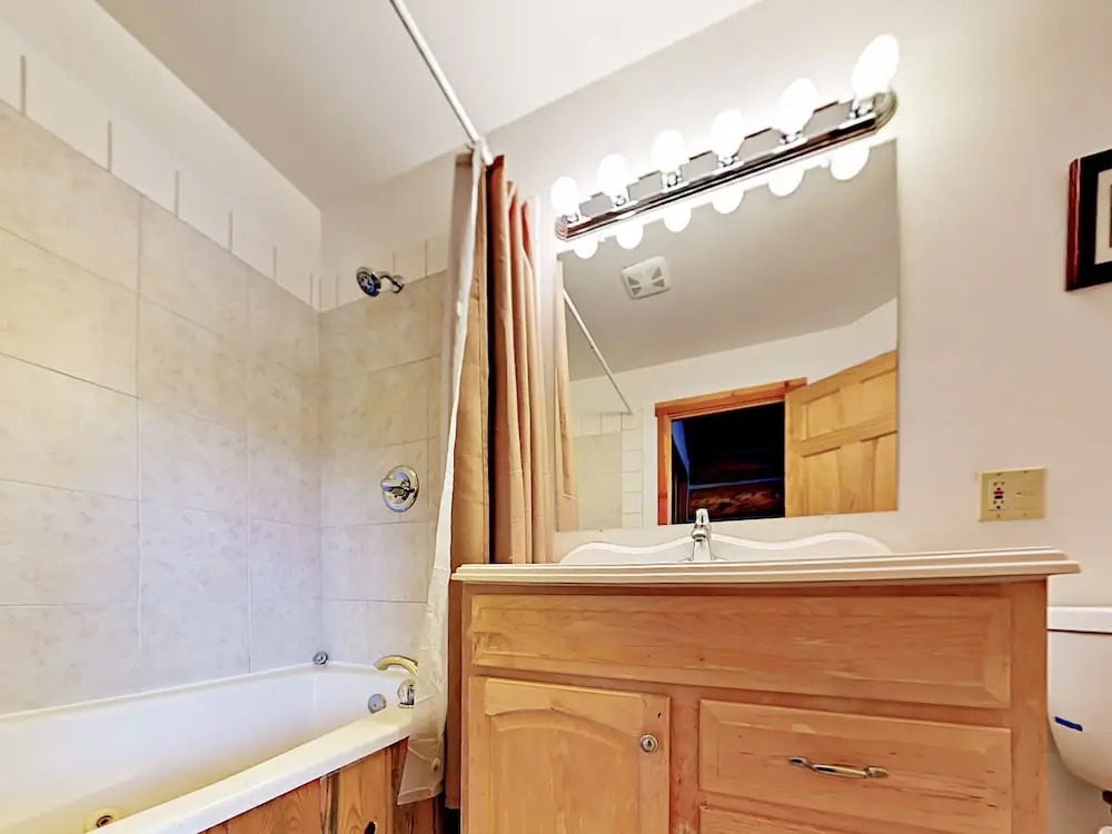 232 Northside Circle Home 12 Bedrooms 8.5 Bathrooms Home