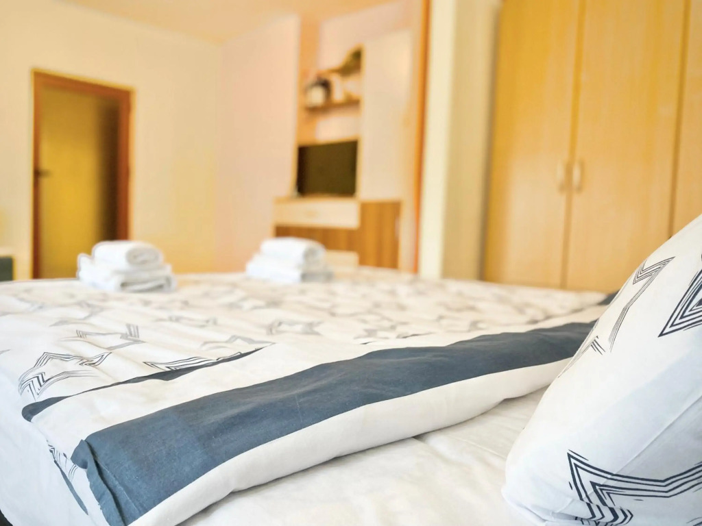 Sunny Central Apartment with TV & Wi-Fi