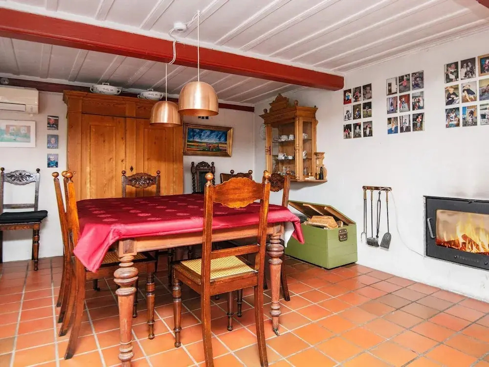 6 Person Holiday Home in Augustenborg