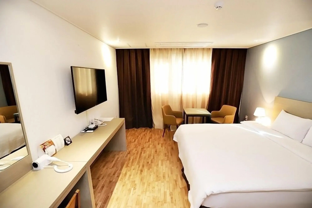 Sea Moon Tourist Hotel