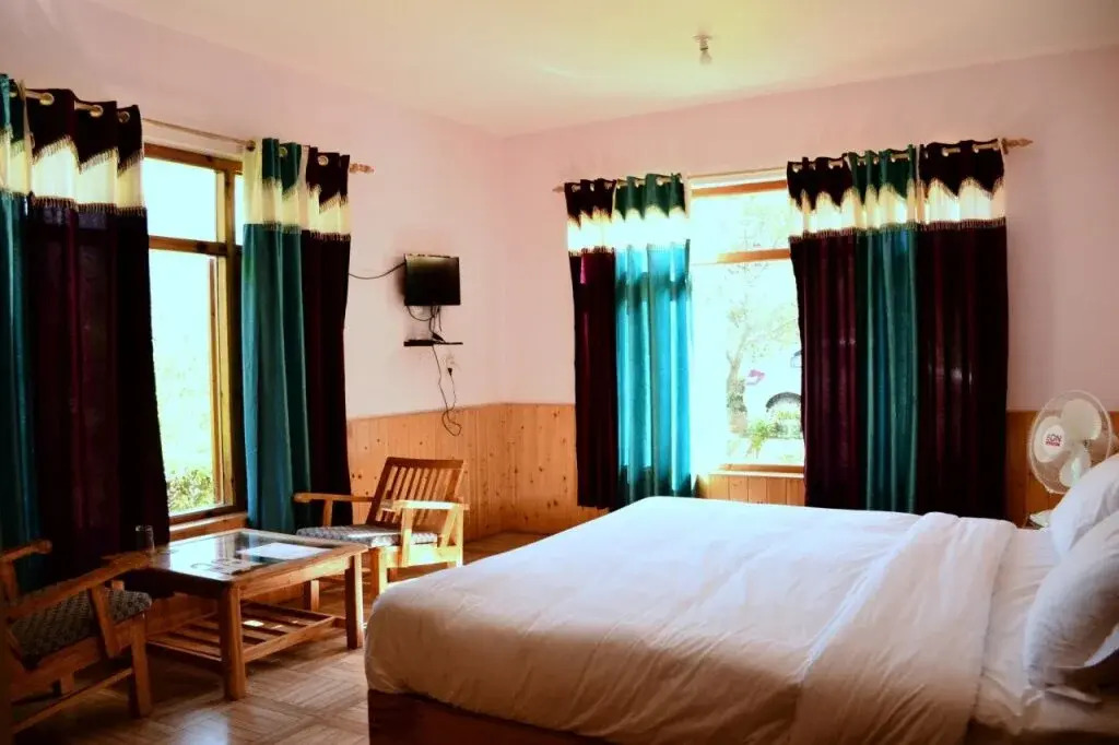 WoodyVu Mansari Cottage