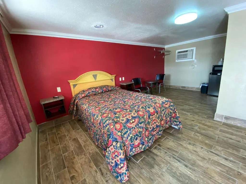 Economy Inn
