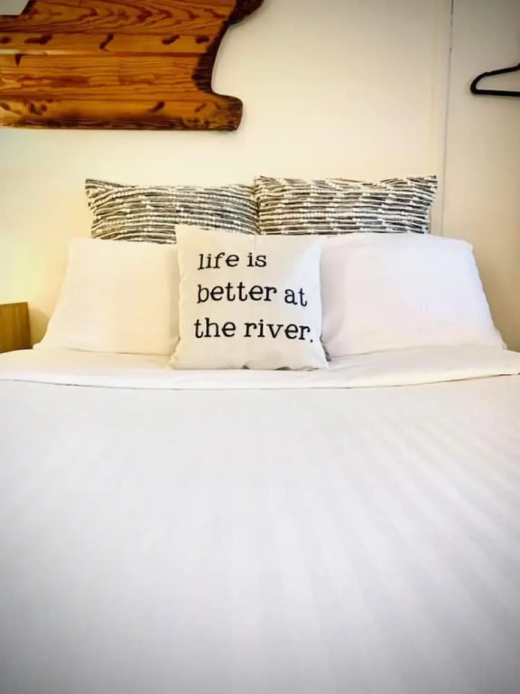 Wooden Boat Inn