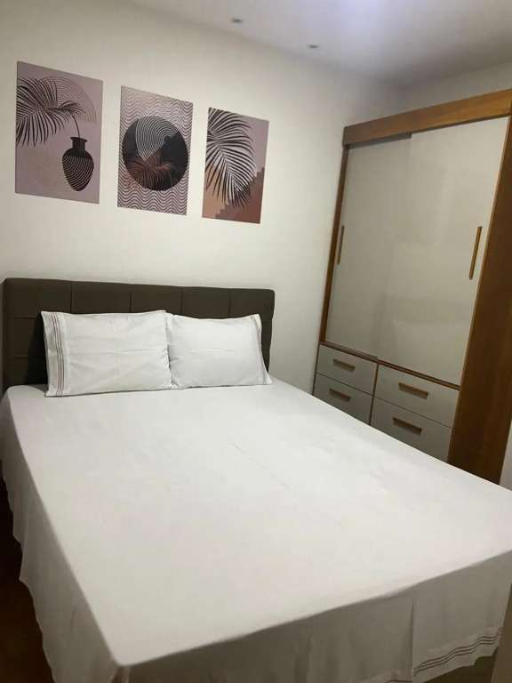 Apartamento 2 Quartos c/ Vaga de Estacionamento