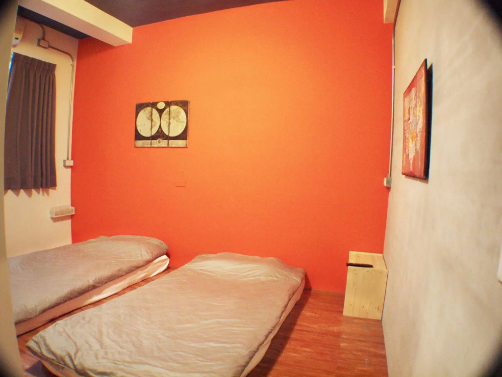 Knock Knock Hostel
