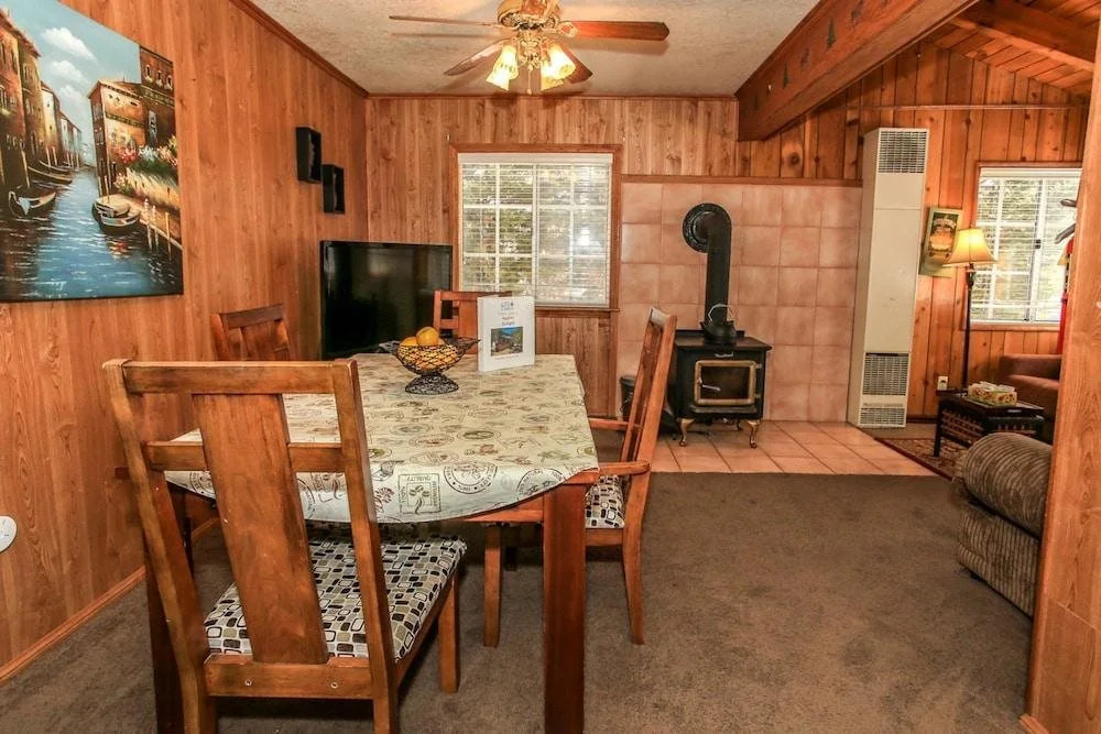 Apples Delight by Big Bear Cool Cabins