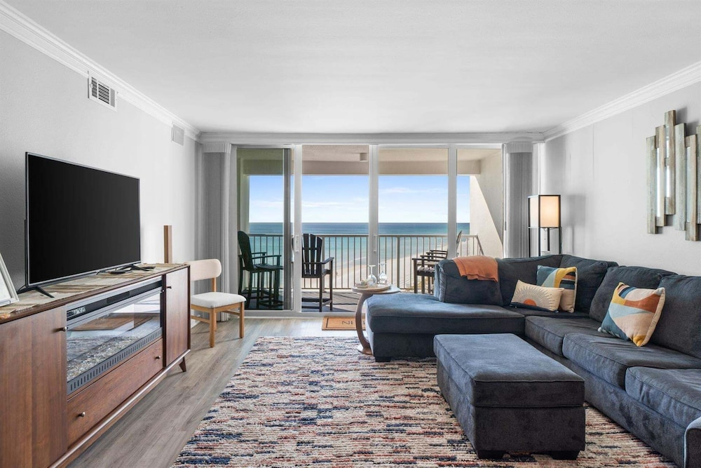 Shoreline Towers 1092 2 Bedroom Condo