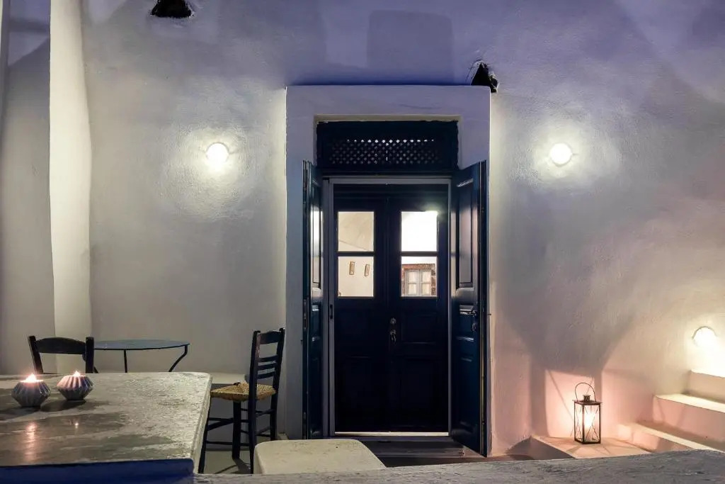 Andreas Cultural Cave House in Imerovigli, Santorini