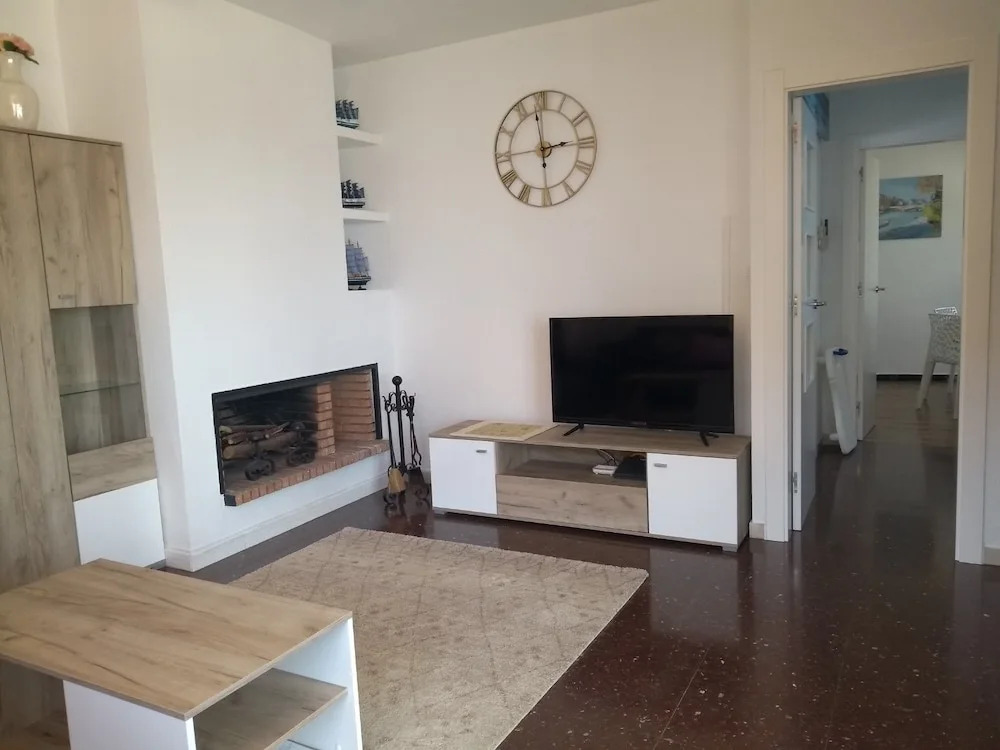 Bright And Comfortable House 20 Min To Barcelona