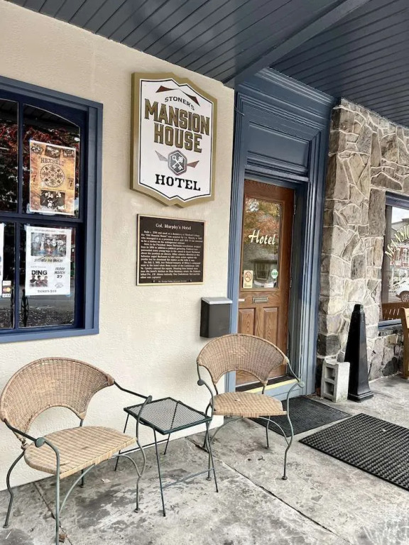 Stoner's Mansion House