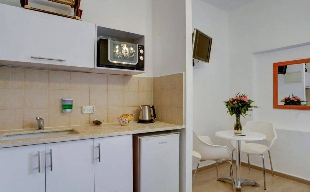 Liber Tel Aviv Sea Shore Suites BY RAPHAEL HOTELS