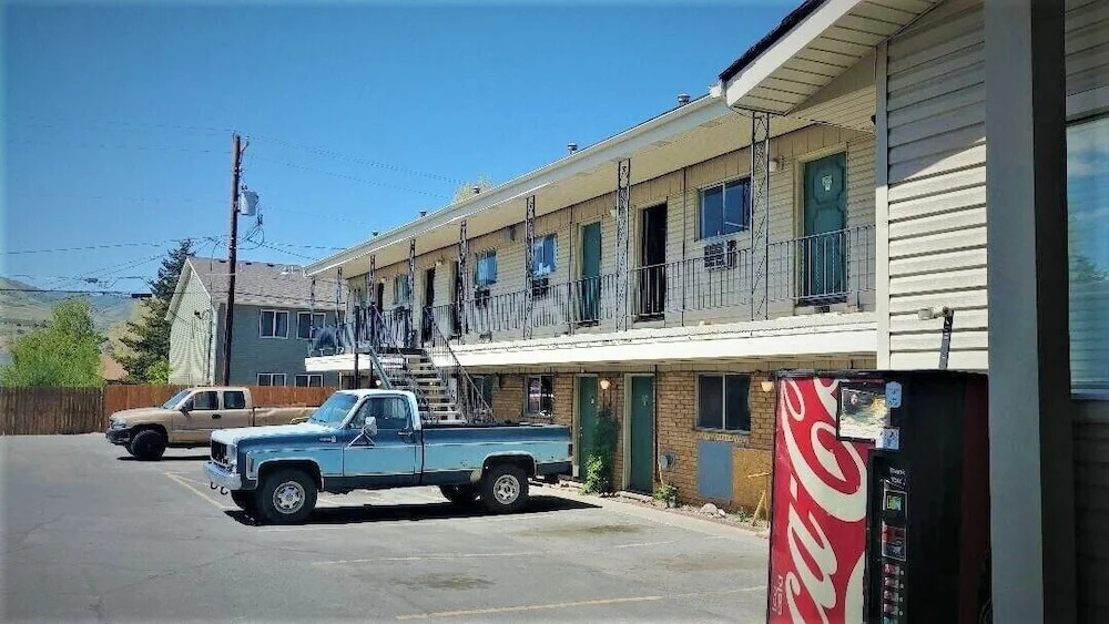 Thunderbird Motel