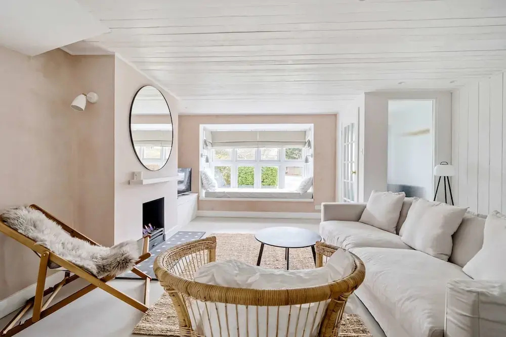 Chic Coastal Retreat - 5-min Stroll to Beach