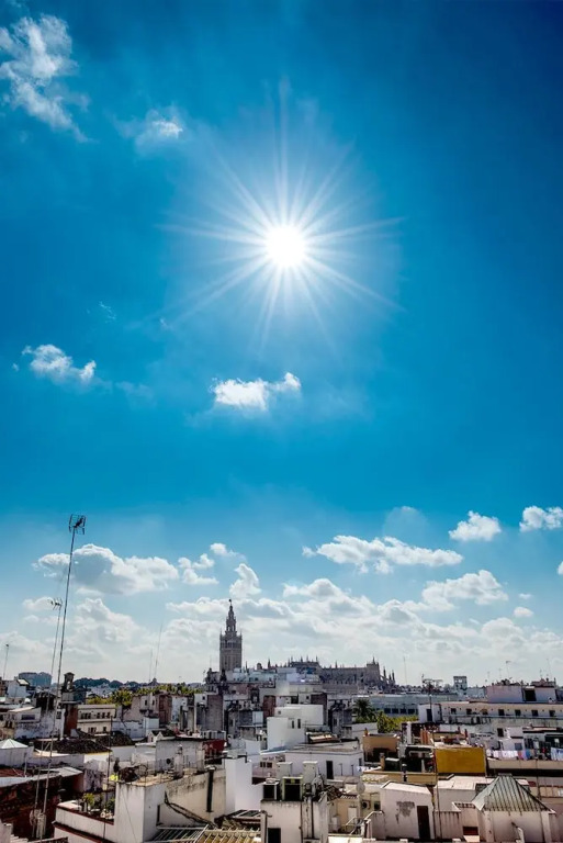 Wonderful Location in La Magdalena Square 2 BD Apartment With Great Views. San Pablo IV