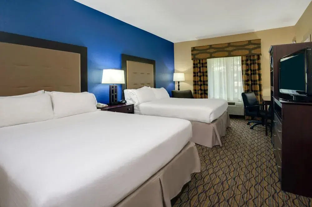 Holiday Inn Express Tower Center New Brunswick by IHG