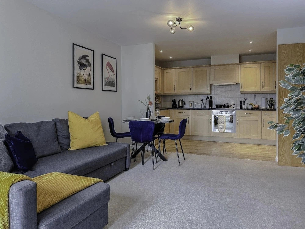 Contractor Stay Hatfield Free Parking Sleeps 4